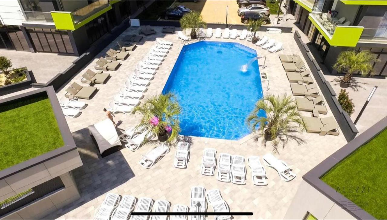 Baby Sea View And Pools Apartment- Mamaia Beach Resort Năvodari Buitenkant foto