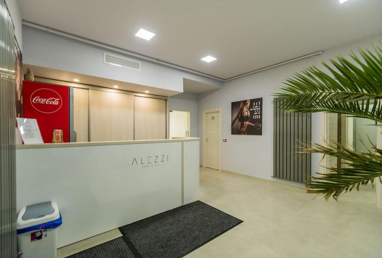 Baby Sea View And Pools Apartment- Mamaia Beach Resort Năvodari Buitenkant foto