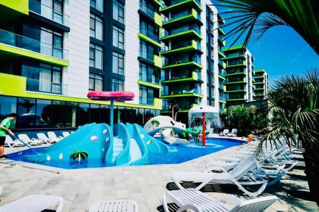 Baby Sea View And Pools Apartment- Mamaia Beach Resort Năvodari Buitenkant foto