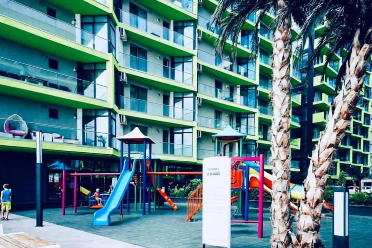 Baby Sea View And Pools Apartment- Mamaia Beach Resort Năvodari Buitenkant foto