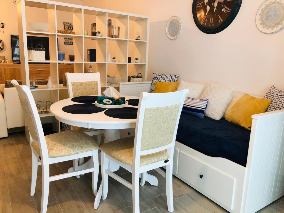 Baby Sea View And Pools Apartment- Mamaia Beach Resort Năvodari Buitenkant foto